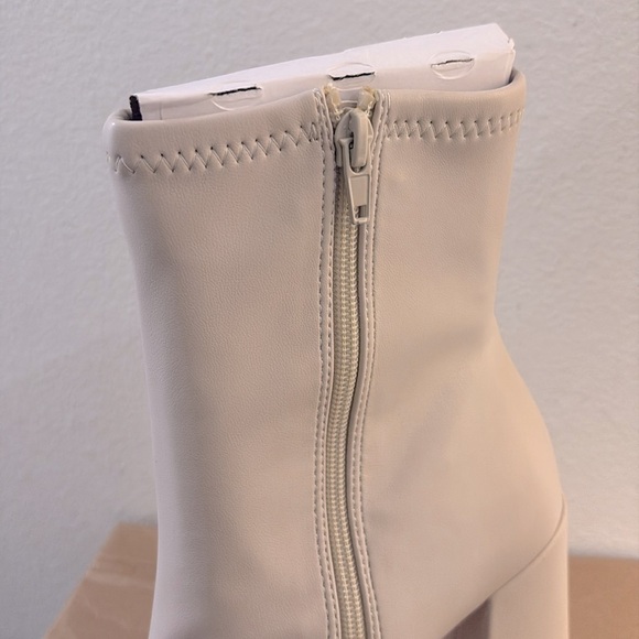 ❌SOLD OUT❌ NIB [Steve Madden] Bone Beige Macayla Block Heel Zip-Up BootS Womens - Picture 8 of 15